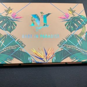 Brennan’s babe in paradise highlighter palette